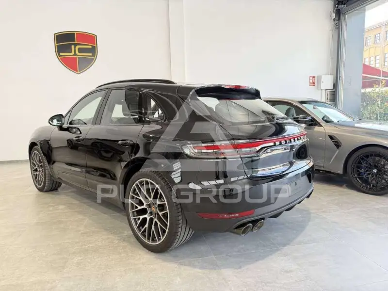 2021 Porsche MACAN