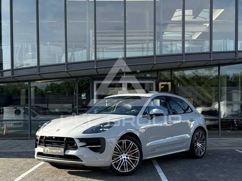 2021 Porsche MACAN