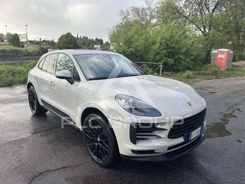 2021 Porsche MACAN