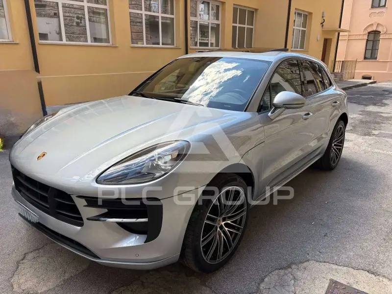 2021 Porsche MACAN