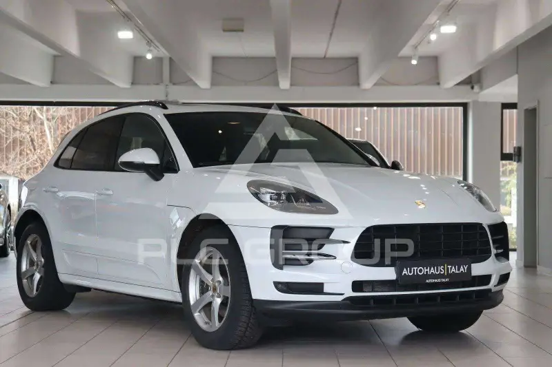 2021 Porsche MACAN
