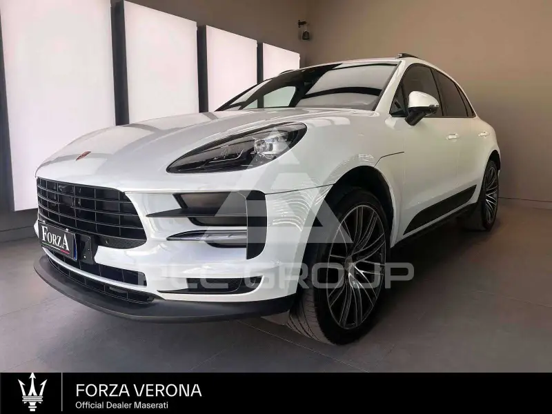 2021 Porsche MACAN