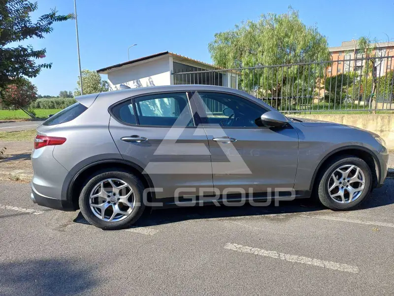 2021 Alfa Romeo Stelvio