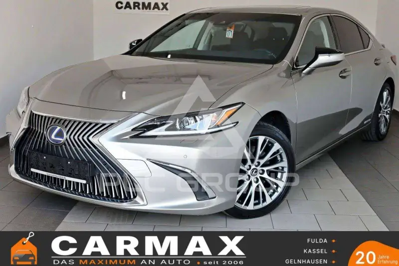 2021 Lexus ES300