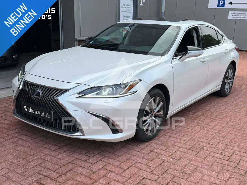 2021 Lexus ES300