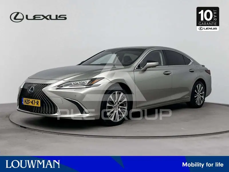 2021 Lexus ES300