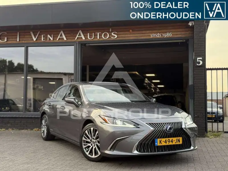 2021 Lexus ES300