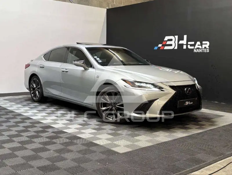 2021 Lexus ES300