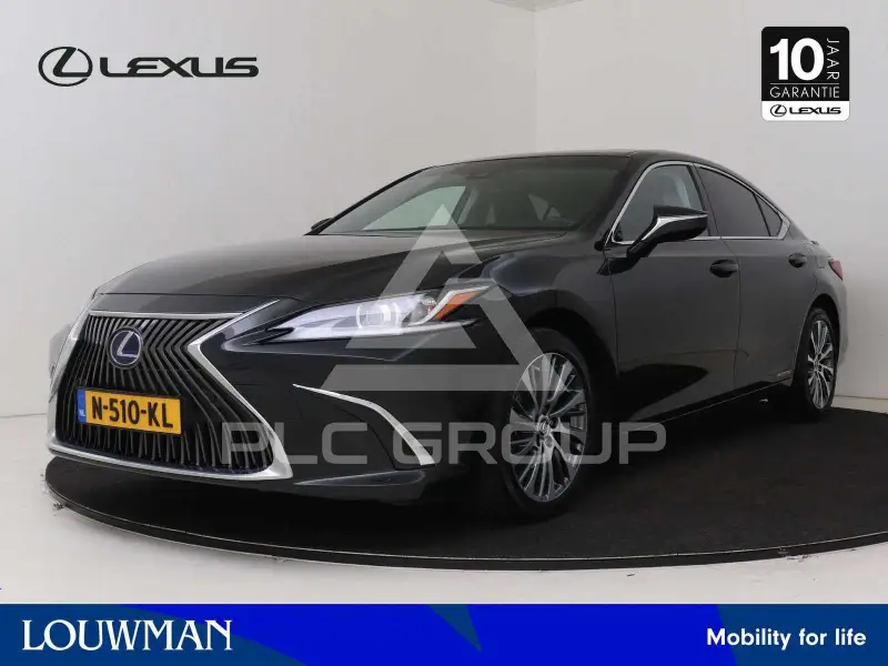 2021 Lexus ES300