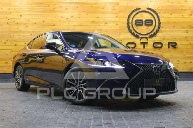 2021 Lexus ES300