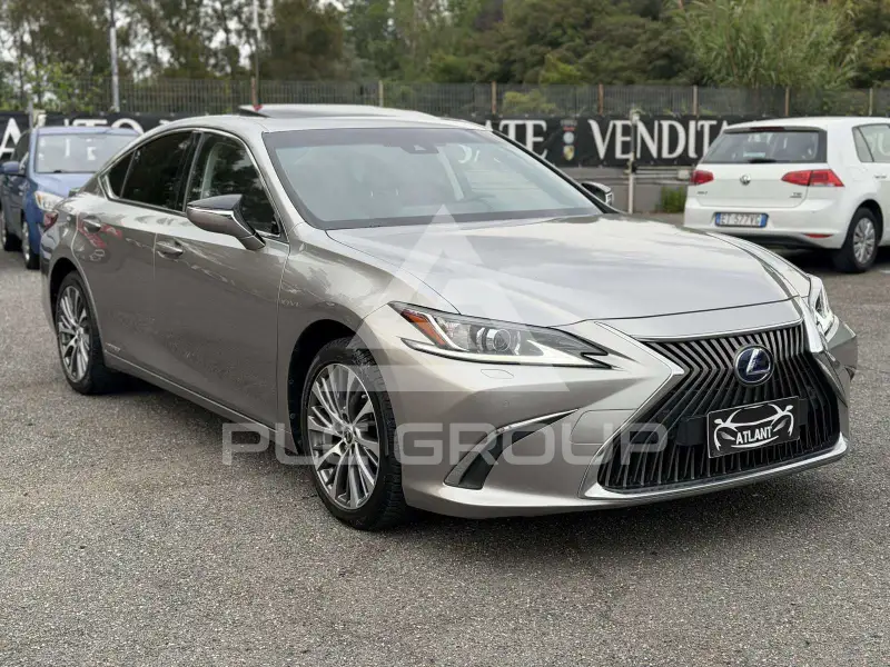 2021 Lexus ES300