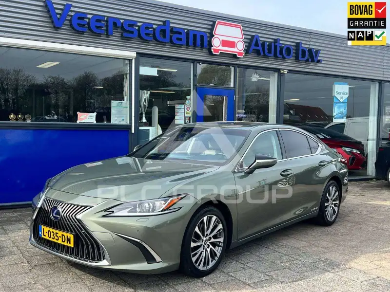 2021 Lexus ES300