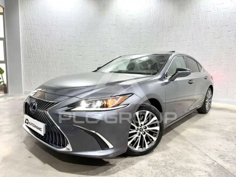2021 Lexus ES300