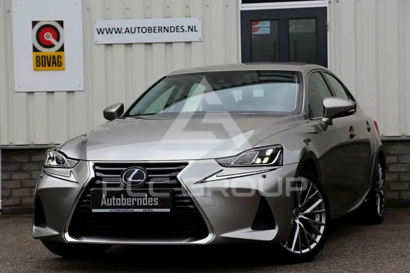 2021 Lexus IS300