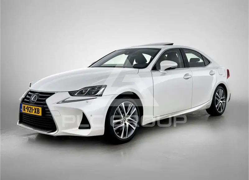 2021 Lexus IS300