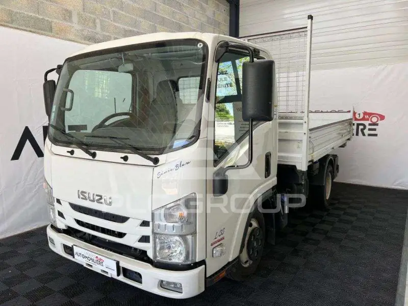 2021 Isuzu 