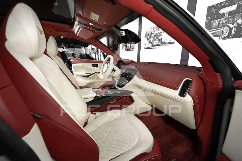2021 Aston Martin DBX