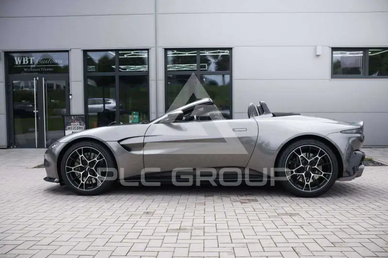 2021 Aston Martin V8