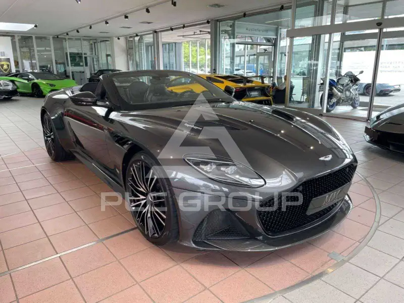2021 Aston Martin DBS