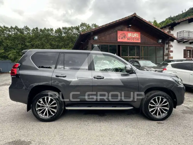 2021 Toyota LAND CRUISER