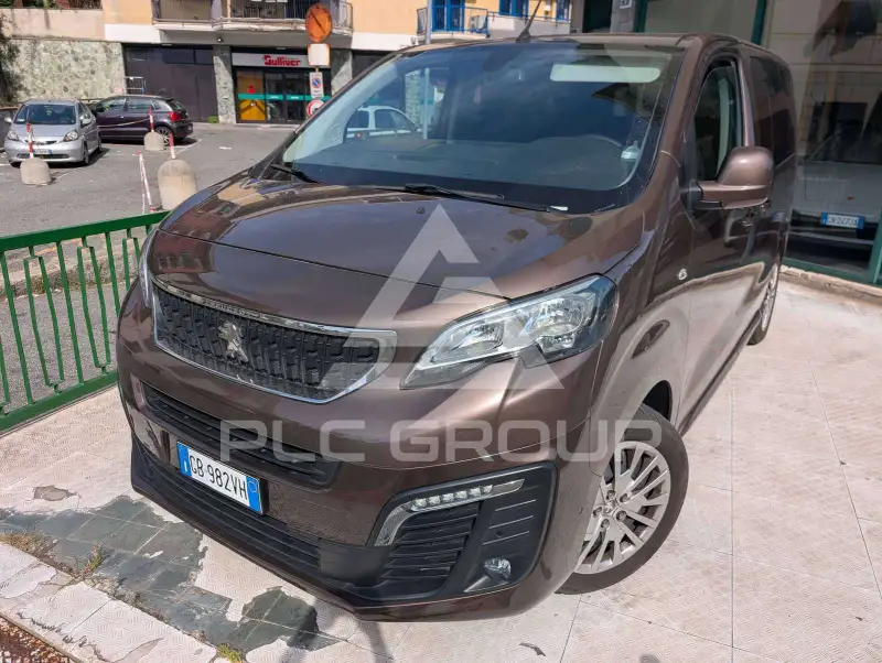 2021 Peugeot Traveller