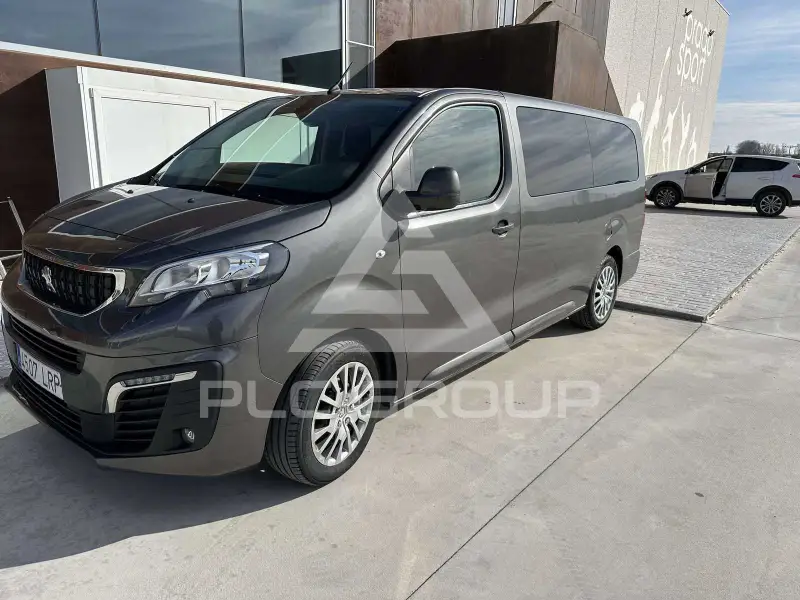 2021 Peugeot Traveller