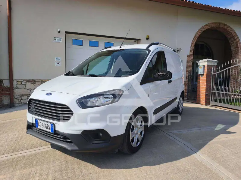 2021 Ford Courier