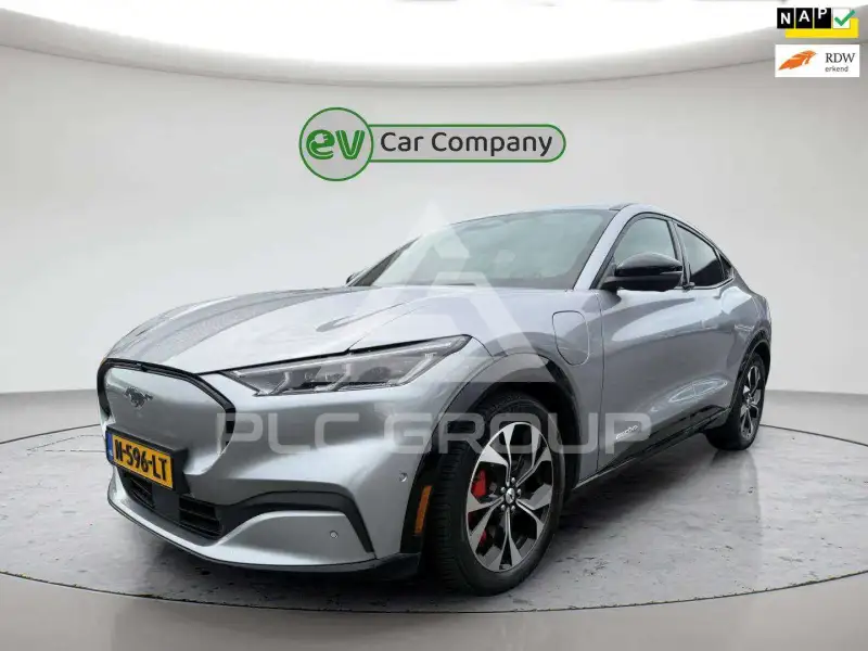 2021 Ford MUSTANG