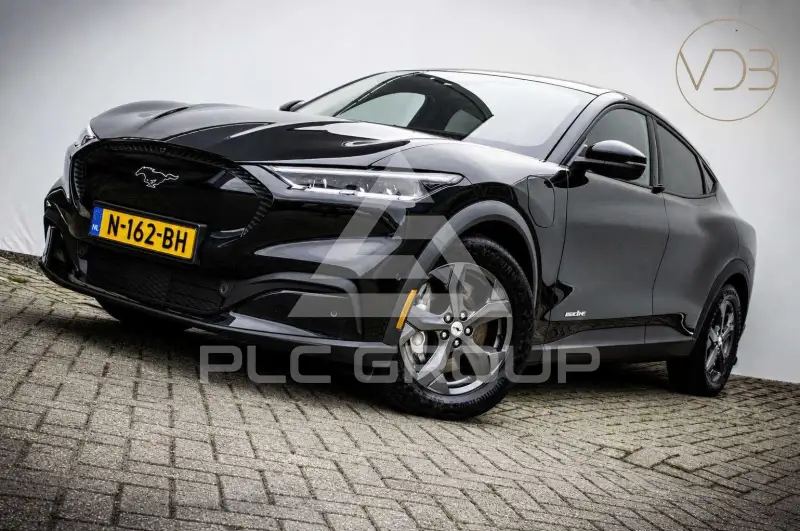 2021 Ford MUSTANG