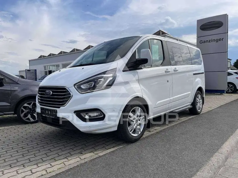 2021 Ford Tourneo