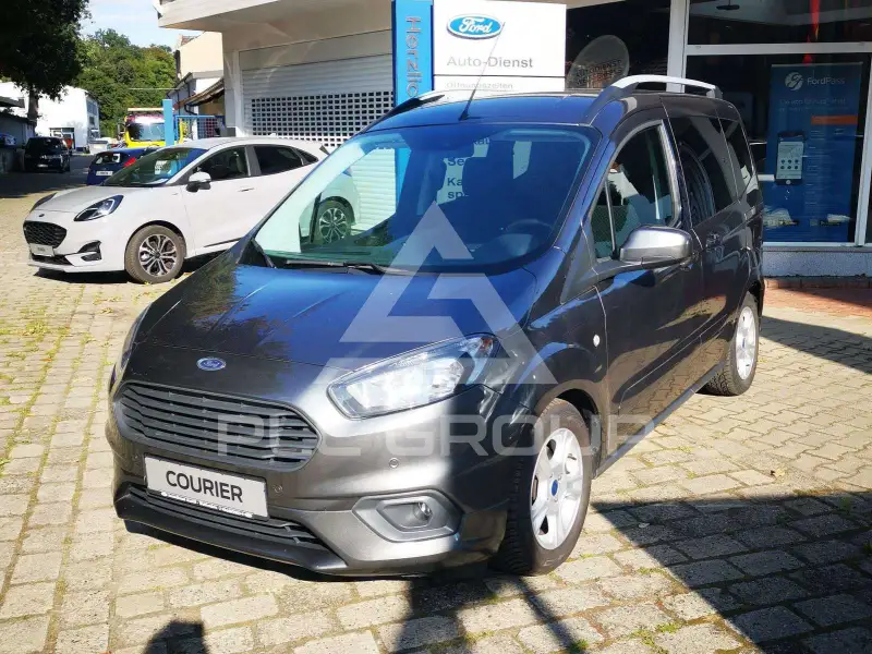 2021 Ford Tourneo