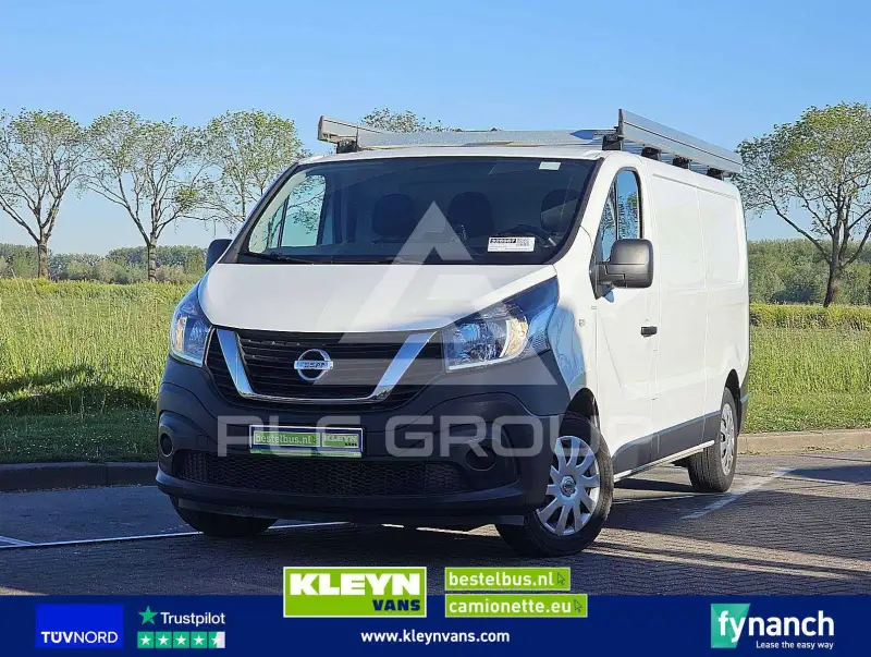 2022 Nissan NV 300