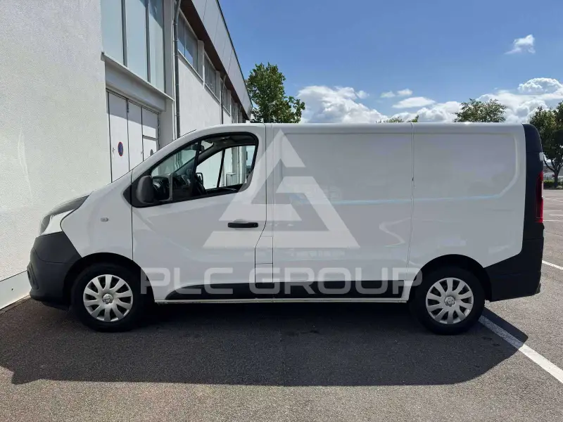2022 Nissan NV 300