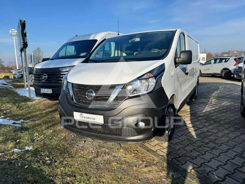 2022 Nissan NV 300