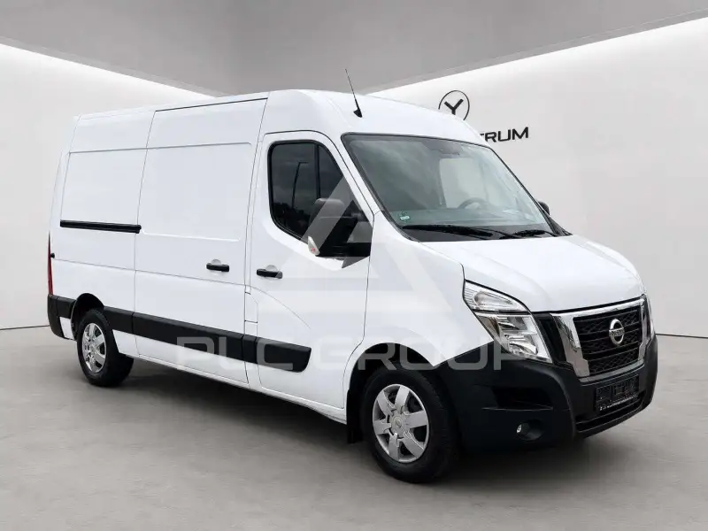 2022 Nissan NV 400