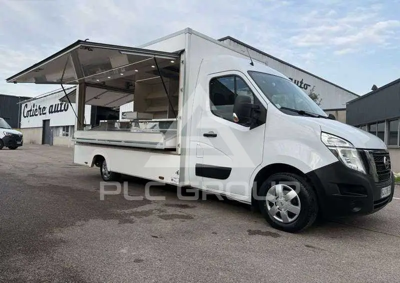 2022 Nissan Interstar