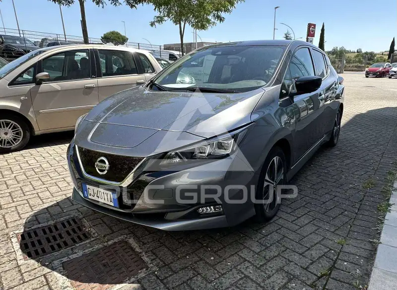 2022 Nissan LEAF