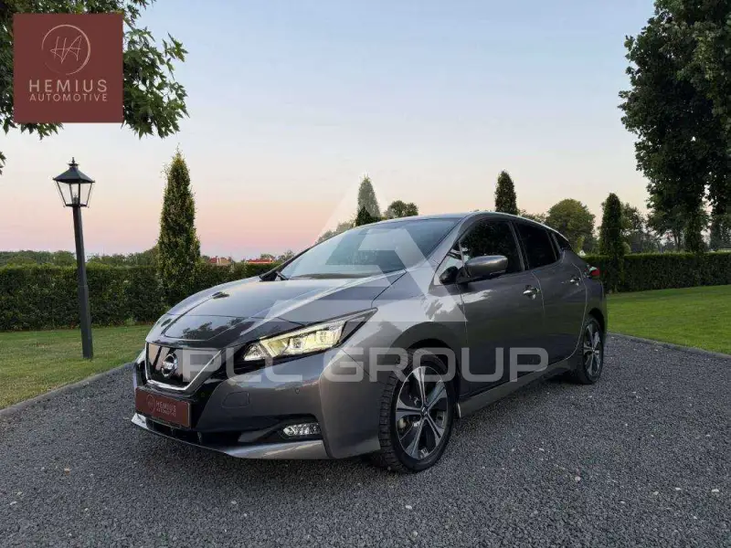 2022 Nissan LEAF