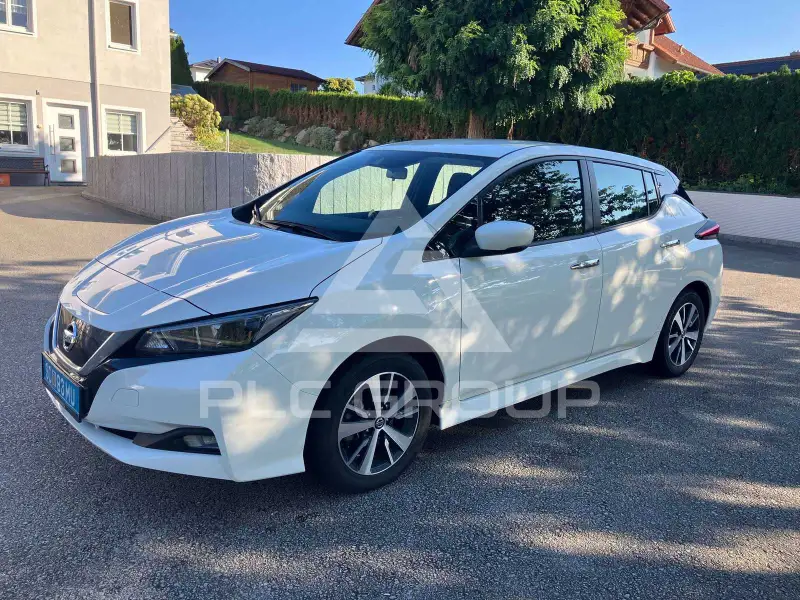 2022 Nissan LEAF