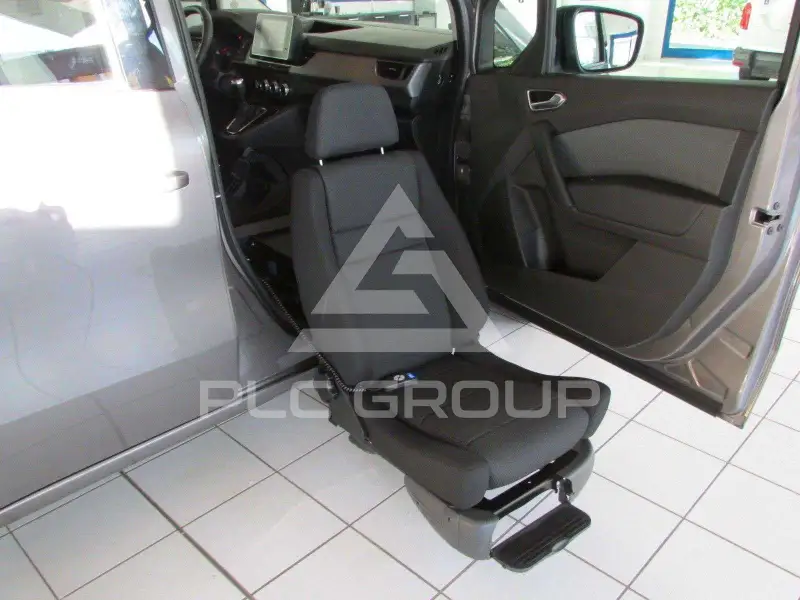 2022 Nissan TOWNSTAR