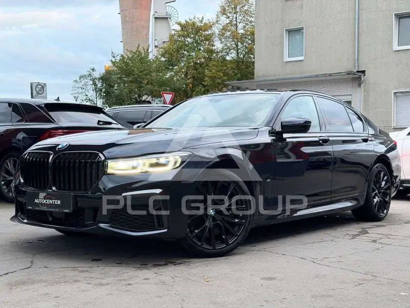 2022 BMW 750
