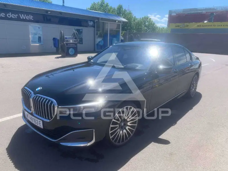 2022 BMW 750
