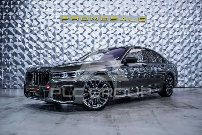 2022 BMW 750