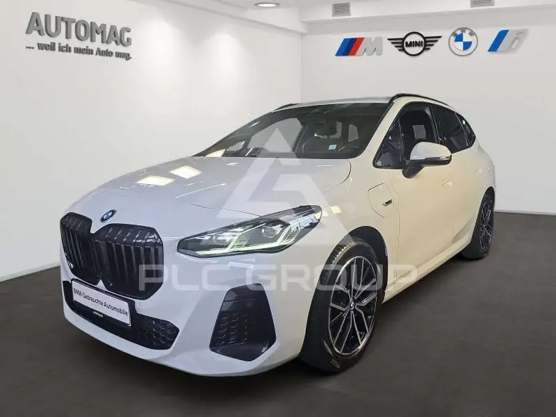 2022 BMW 230