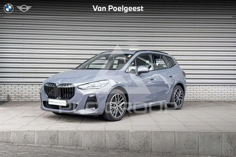 2022 BMW 230
