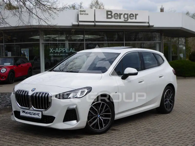 2022 BMW 220