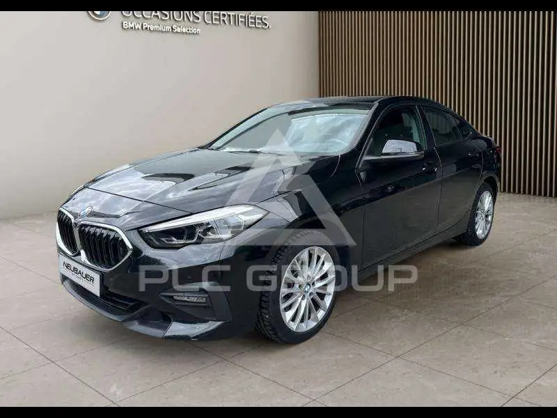2022 BMW 220