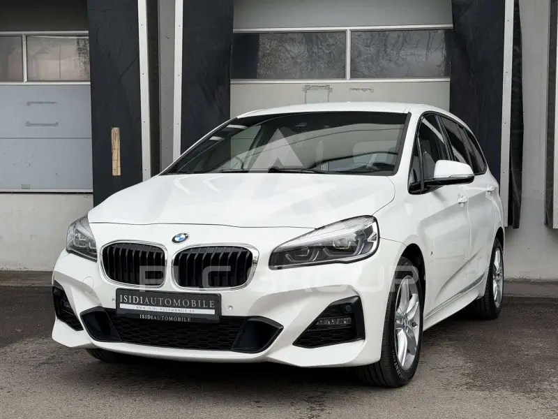 2022 BMW 220