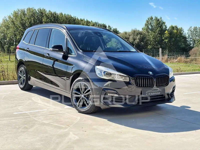 2022 BMW 216