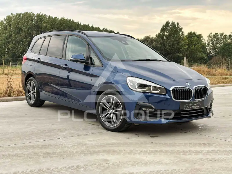 2022 BMW 216